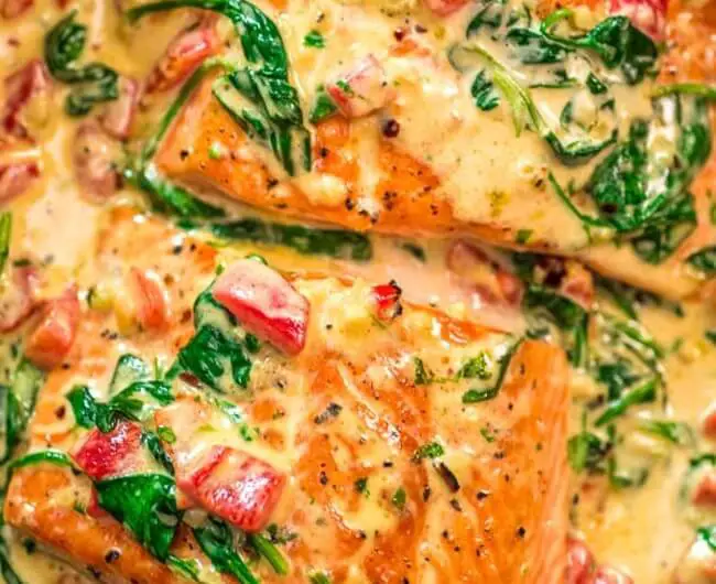 Salmon in Creamy Roasted Pepper Sauce