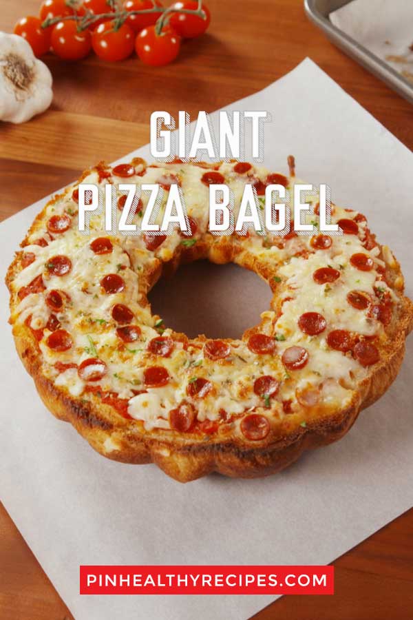 Giant-Pizza-Bagel